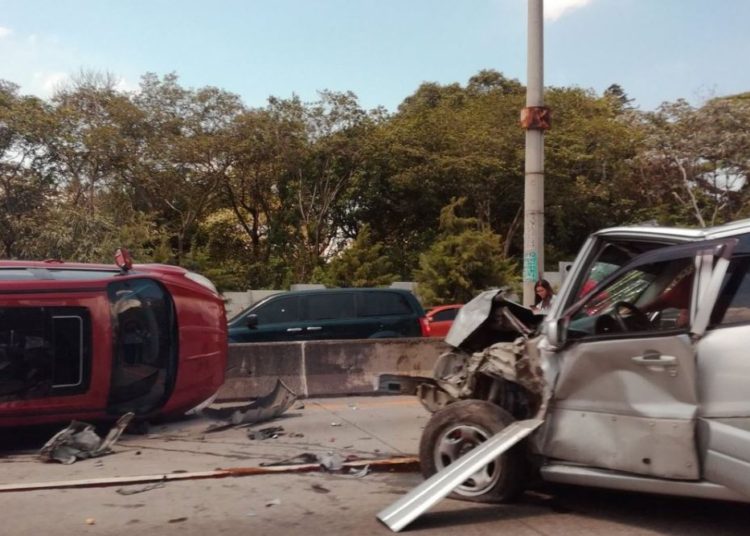 Dos Lesionados En Aparatoso Accidente De Tr Nsito Sobre El Bulevar