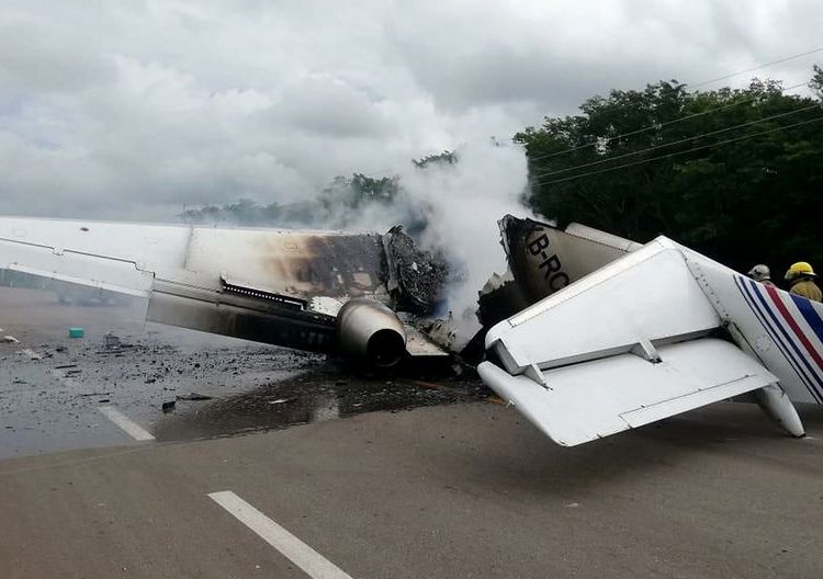 Un Avioneta Se Desplom Al Sur De Quintana Roo Se Incendia En Medio De