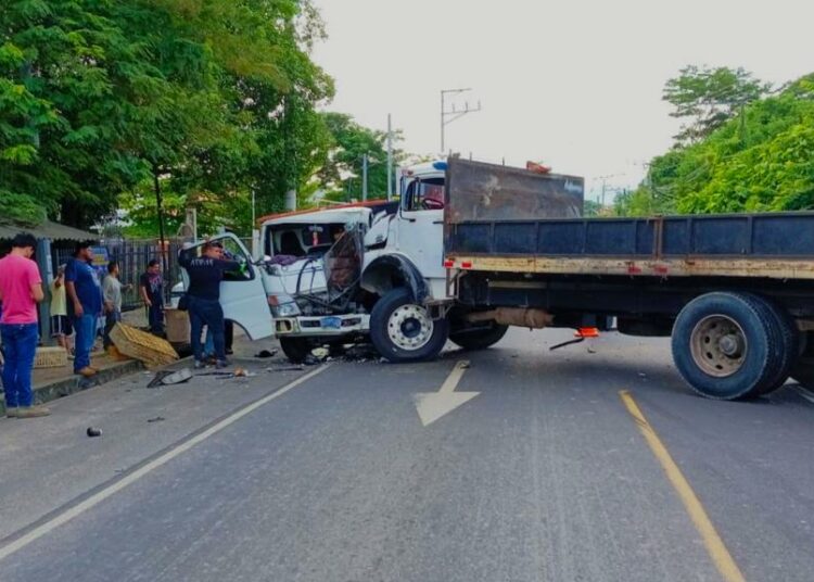 VIDEO Una Persona Fallece En Choque Entre Camiones En Tejutla