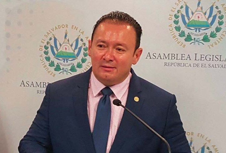 Gallegos respalda que ARENA asuma la presidencia de la Asamblea Legislativa por tres años