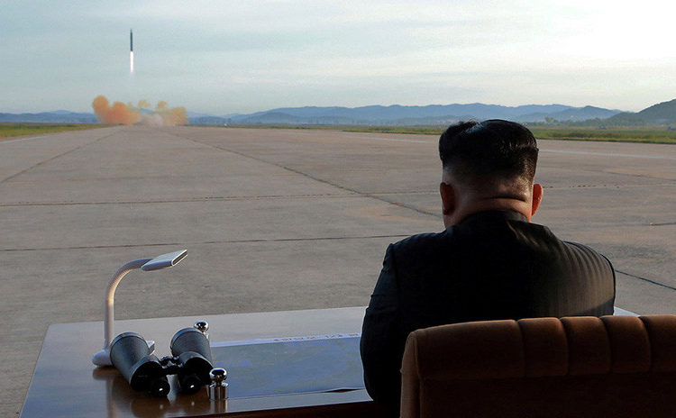 Misiles destruyen instalaciones militares de sirias en Hama y Alepo