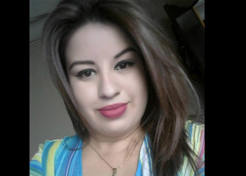 Un hombre asfixia a su esposa en Santa Ana