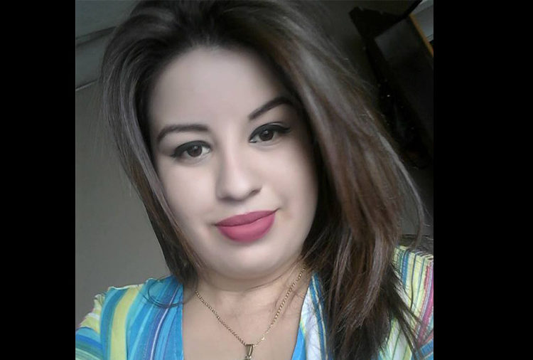 Un hombre asfixia a su esposa en Santa Ana