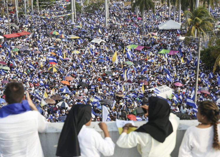 Miles de nicaragüenses marchan contra Ortega