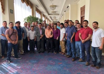 Canales locales reciben respaldo del gobierno, a través del secretario Lorenzana