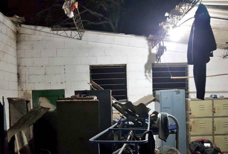 Pandilleros lanzan bomba a puesto de la PNC de Planes de Renderos