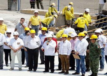 Construcción del puente fronterizo Anguiatú avanza en un 70%