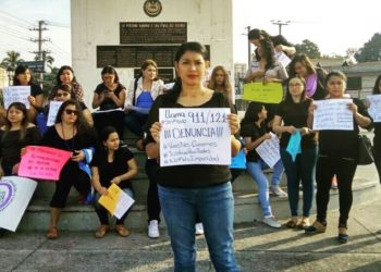 Periodistas exigen frenar la violencia en contra de la mujer