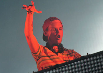 El DJ Avicii se suicidó con un vidrio roto