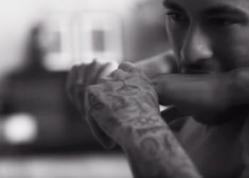 Neymar y su novia protagonizan un atrevido anuncio en ropa interior