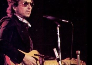 Pagan casi un millón de dólares por dos guitarras eléctricas de Bob Dylan y George Harrison