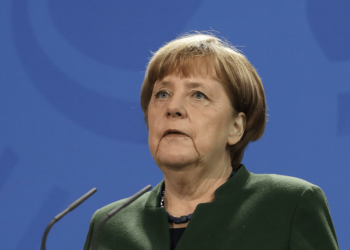 Merkel: Europa ya no puede esperar que Estados Unidos le «proteja»