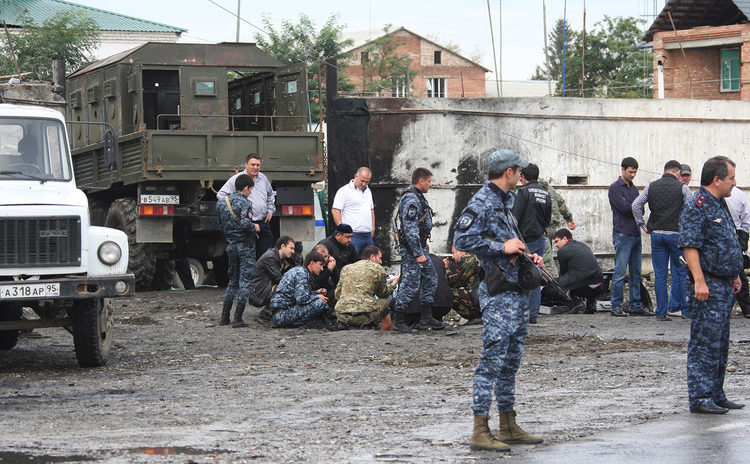 Dos policías y un civil muertos tras el ataque contra una iglesia en Chechenia