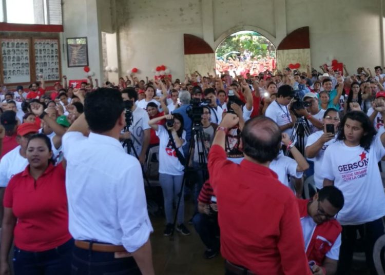 Precandidatos presidenciales del FMLN exponen sus ideas a la zona oriental del país