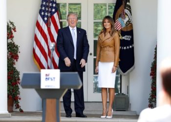 Donald Trump saludó a su esposa por Twitter y escribió mal su nombre