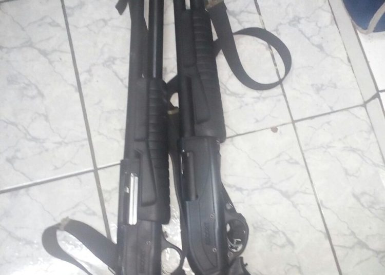 Vigilantes privados se enfrentan a escopetazos en San Salvador