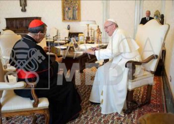 Papa Francisco se reúne con cardenal Rosa Chávez