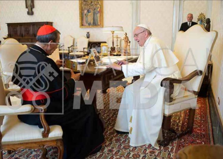 Papa Francisco se reúne con cardenal Rosa Chávez