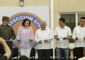 Presidente entrega nuevo centro de entrenamiento para Protección Civil