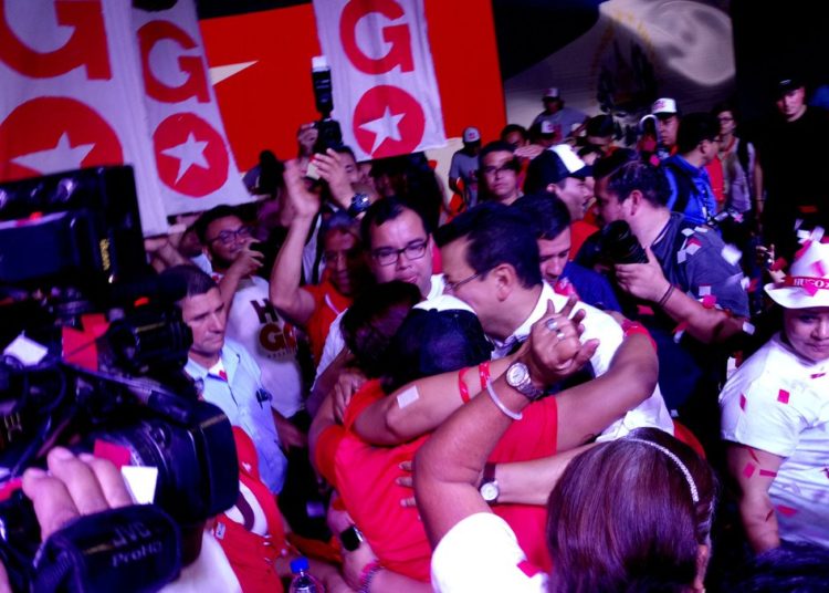 Las mejores imágenes y videos de la celebración de Hugo Martínez