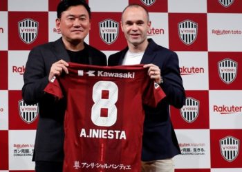 Iniesta: «Jugar en Japón es un desafío en mi carrera»