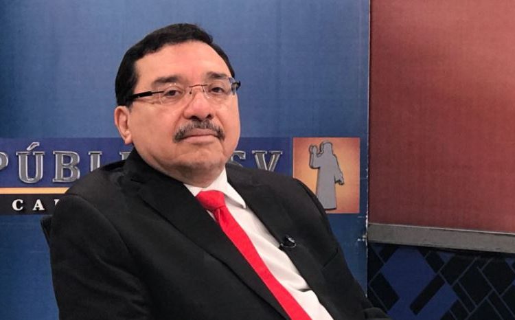 Medardo González: «El límite de nuestras alianzas es que no puede ser con ARENA»