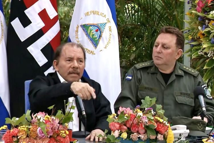 Ejército nicaragüense le da la espalda a Daniel Ortega