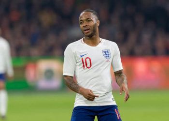 Polémica en Inglaterra por el tatuaje de una estrella de la selección que podría dejarlo sin Mundial