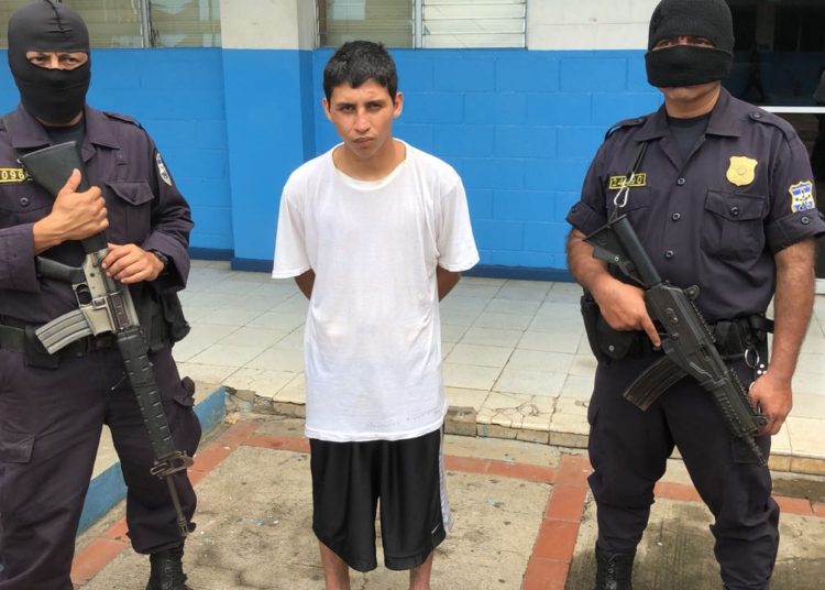 Cae palabrero que participó en el asesinato de un policía y su familia en Coatepeque