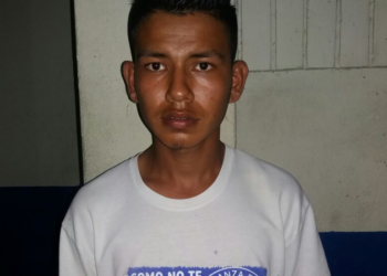 Capturan a aficionado del Alianza con droga en el Estadio Cuscatlán