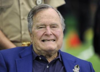 Hospitalizan nuevamente a expresidente George H.W. Bush