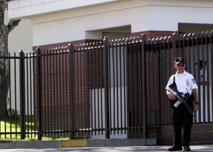 Embajada de EE.UU. en El Salvador estará cerrada este lunes