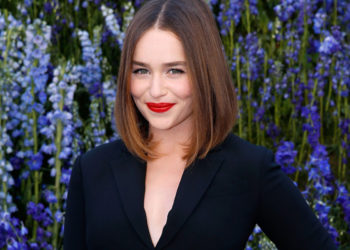 Emilia Clarke reveló que Brad Pitt le ofreció $120 mil para tener una cita