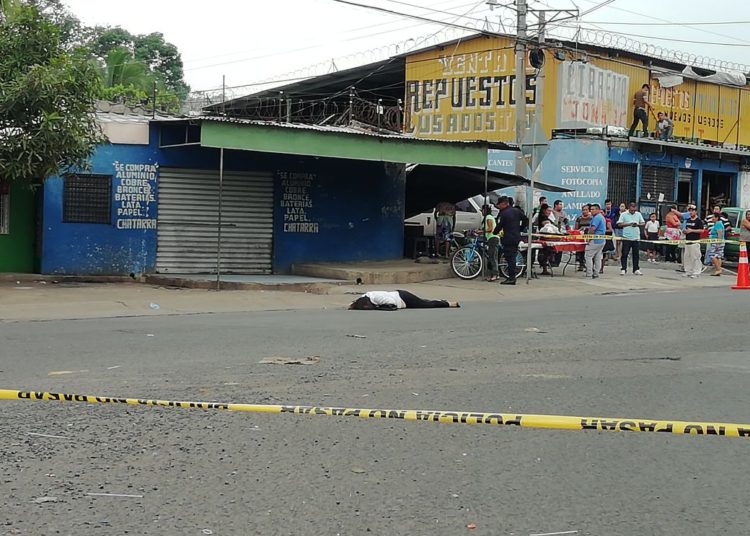 Asesinan a psicóloga del penal de Izalco