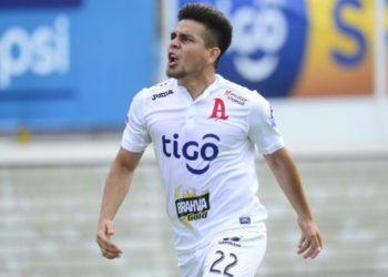 Fito se prepara para jugar la final contra Santa Tecla