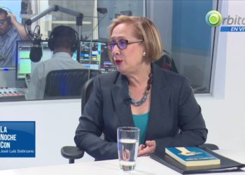 Gloria de Oñate es la primera concejal de San Salvador que viaja en misión oficial