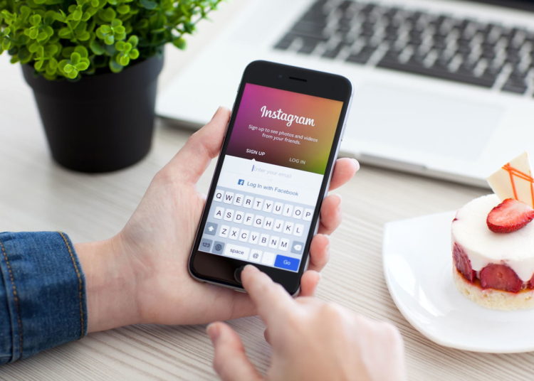 Instagram permite comprar por internet y reservar en restaurantes