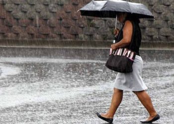Autoridades emiten advertencia por onda tropical a partir de este jueves