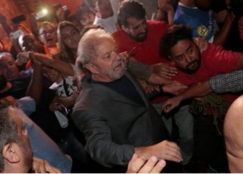 Lula recupera beneficios de expresidente