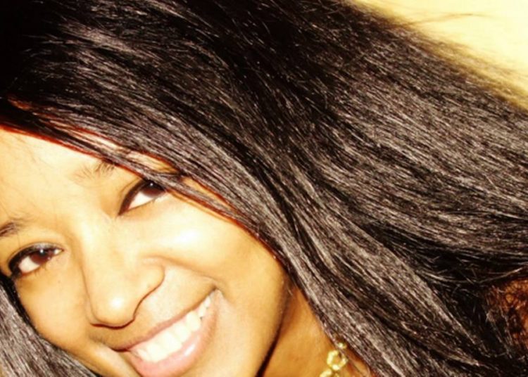 Ex modelo de Playboy y su hijo de siete años mueren al saltar desde ventana de hotel en Nueva York