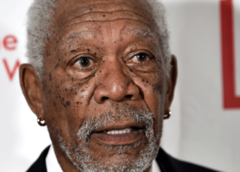 Morgan Freeman: Un cumplido no es una agresión sexual