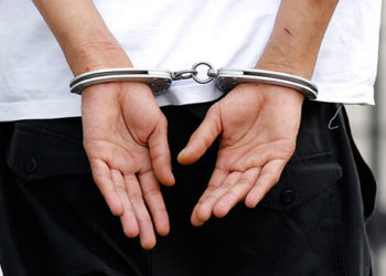 Intiman al “imperdonable” acusado de asesinar a su madre