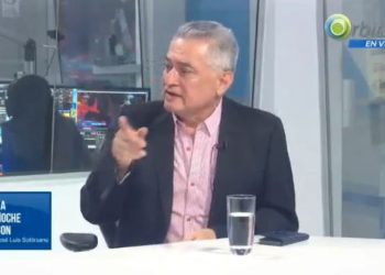 Remberto González: “La gente está vigilante a que el político meta las patas para criticar”