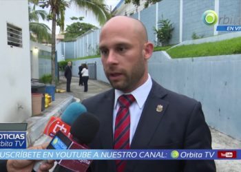 Velásquez Parker se queja del bajo salario como legislador