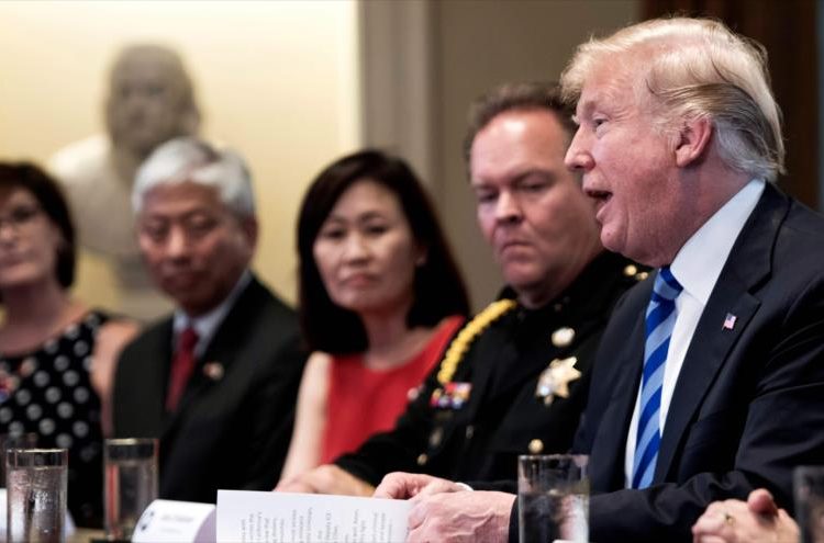 Trump llama “animales” a los migrantes indocumentados en EE.UU