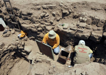 Encuentran una momia intacta de 1.000 años envuelta en un ‘ataúd’ de algodón