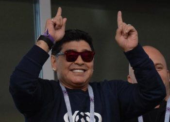 Maradona sale en defensa de Messi: «Yo fallé cinco penaltis seguidos y seguí siendo el mismo»