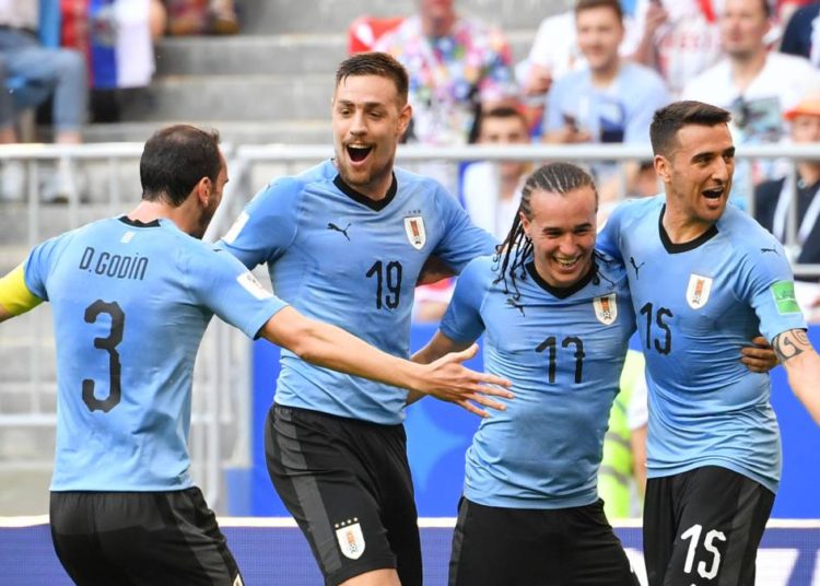 Uruguay da un baño de realidad a Rusia