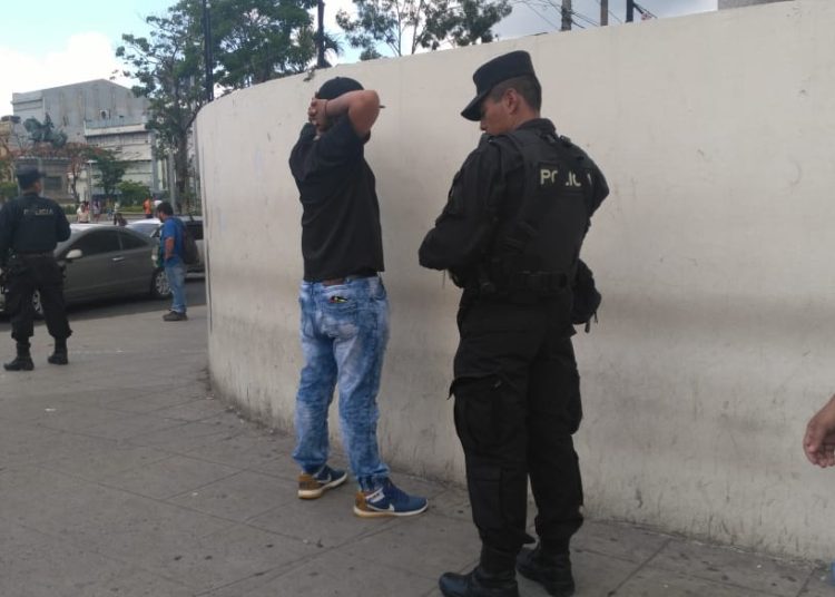Intensifican presencia policial y militar en el centro de San Salvador