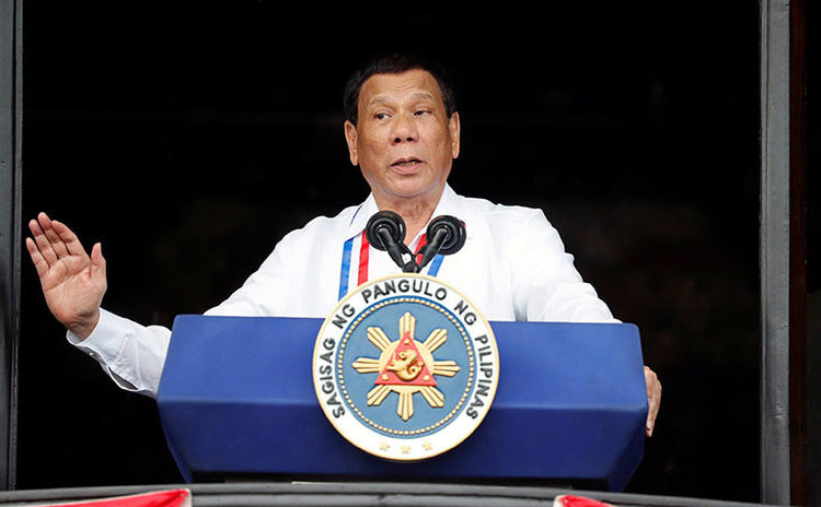 Presidente de Filipinas: «Su Dios es estúpido, el mío tiene sentido común»